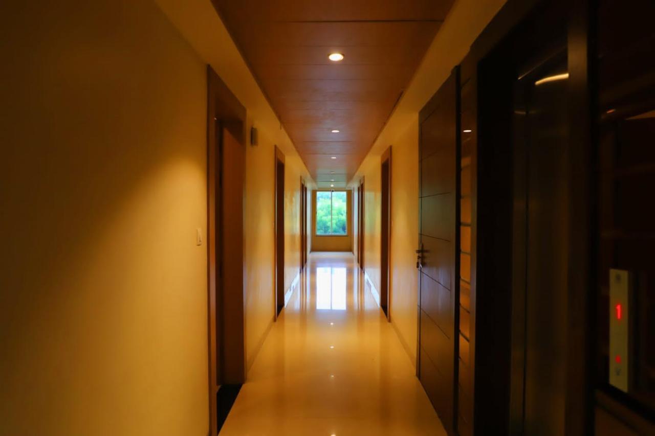 Hotel Ananda Castle Vrindāvan Exterior foto